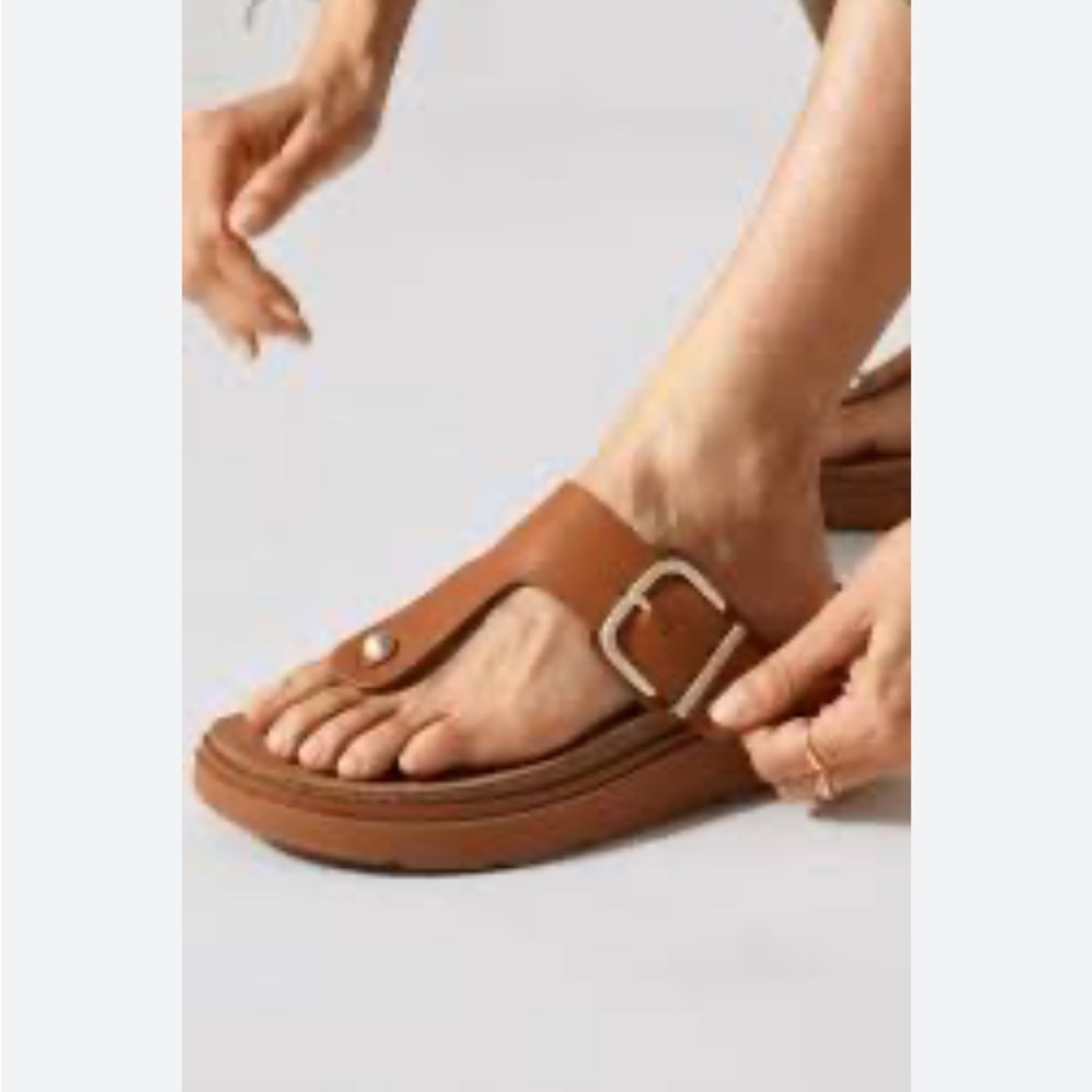 Fitflop Gen FF Buckle Toe Thong White Sandals Women's Size 10